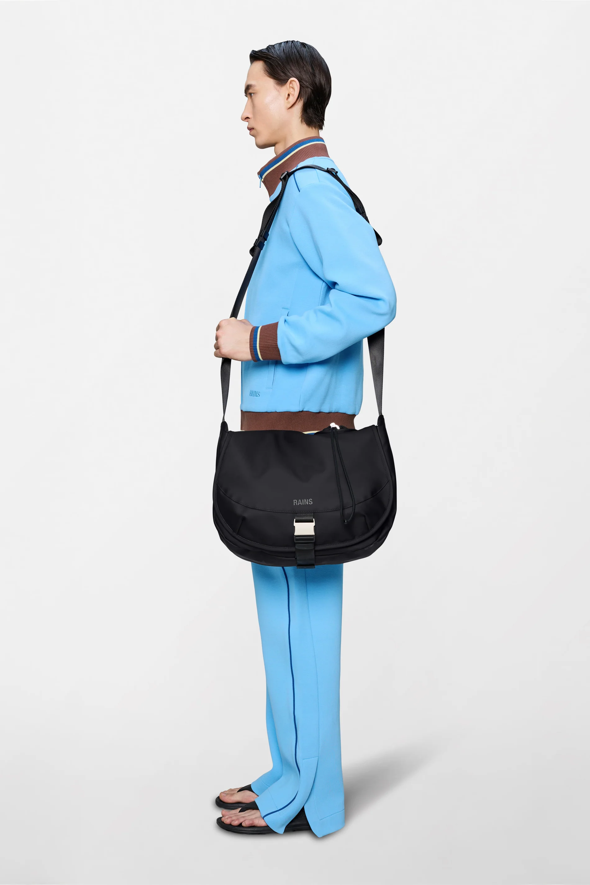 Bottle Messenger Bag - Image 12