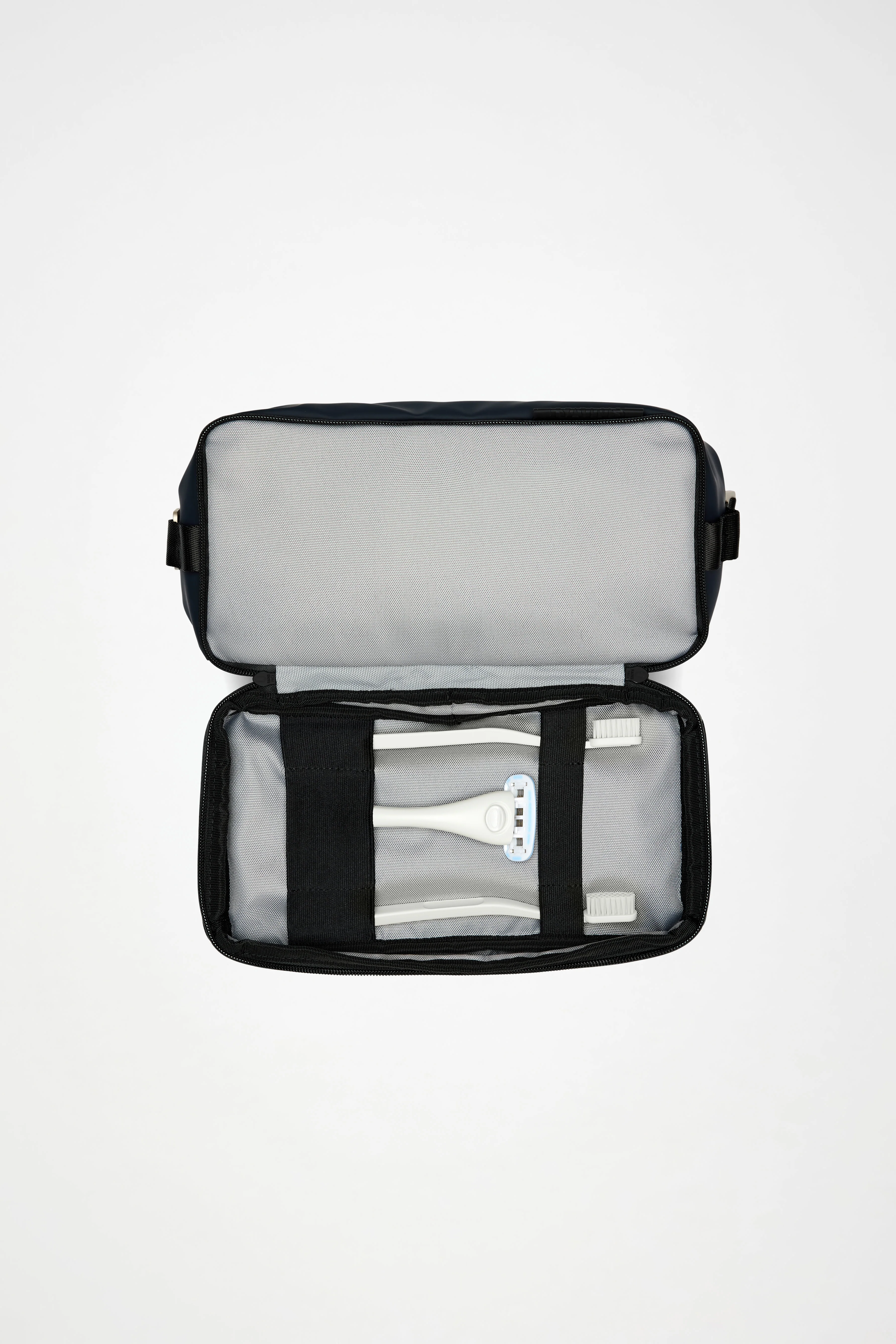 Otaru Wash Bag - Image 19