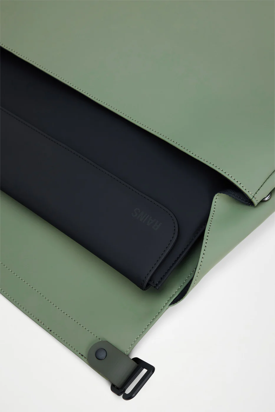 OTG Messenger Bag - Image 15
