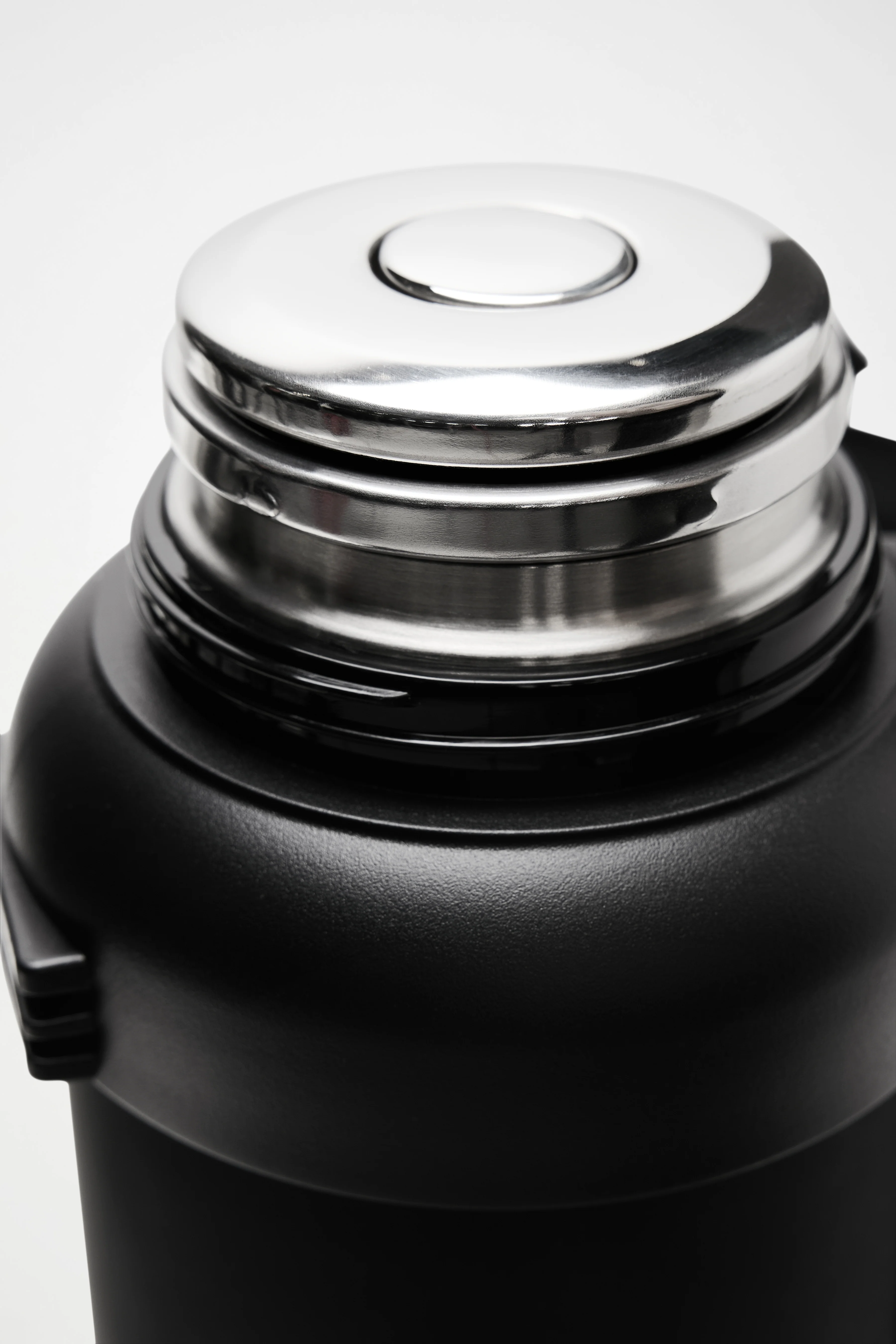 Stainless Steel Tumbler Vacuum Flask 1300ml - Image 11